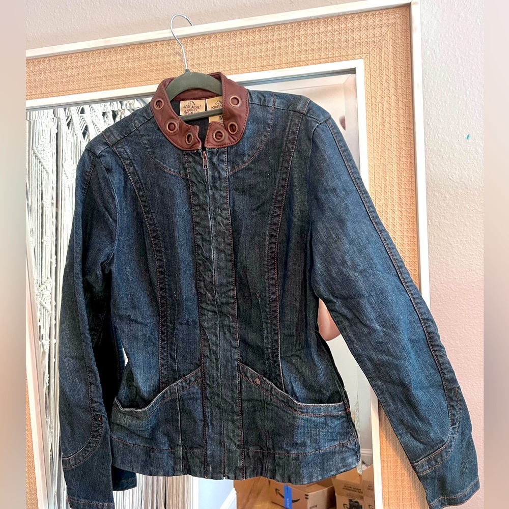 Jordache Legacy jacket with leather collar, zipper front